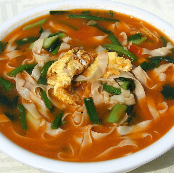  p>特色:河南滑县的特色小吃,口感爽滑,颜色呈番茄红,造型美观,成本底