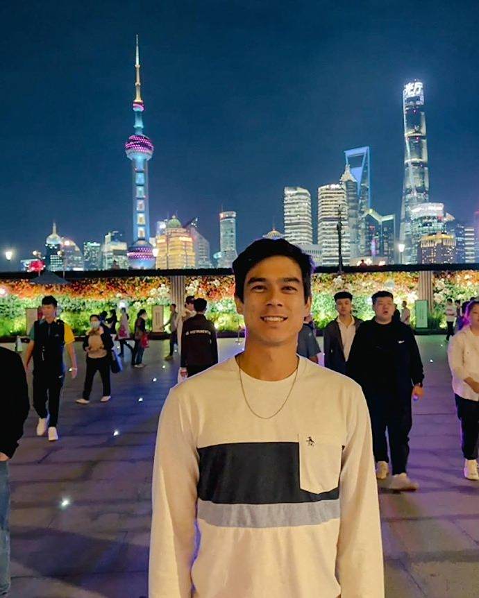 场外的麦克唐纳德