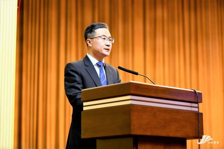  p data-id="gnavj2frhb">吴红波,男,汉族,现任江苏省徐州市贾汪区