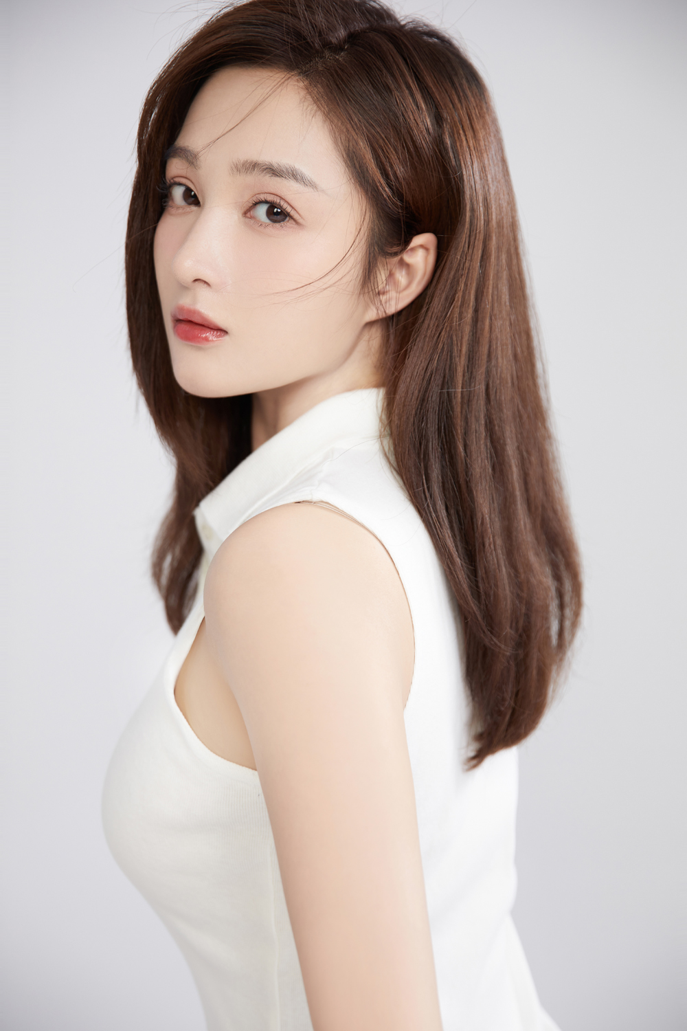  p>孙嘉璐,1996年9月19日出生于山东省烟台市,中国内地女演员,毕业于 