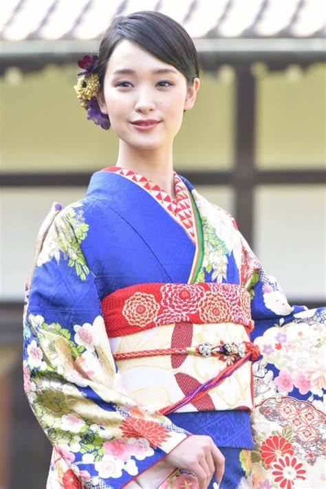 刚力彩芽