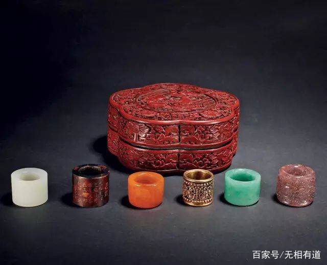 从价值四千万的乾隆玉扳指谈古代扳指的发展演变_百科TA说