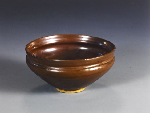 耀州窑酱釉注碗