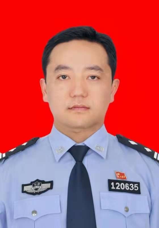  p>宋亚平,男,汉族,1976年6月出生,中共党员,甘肃岷县人,出生地甘肃