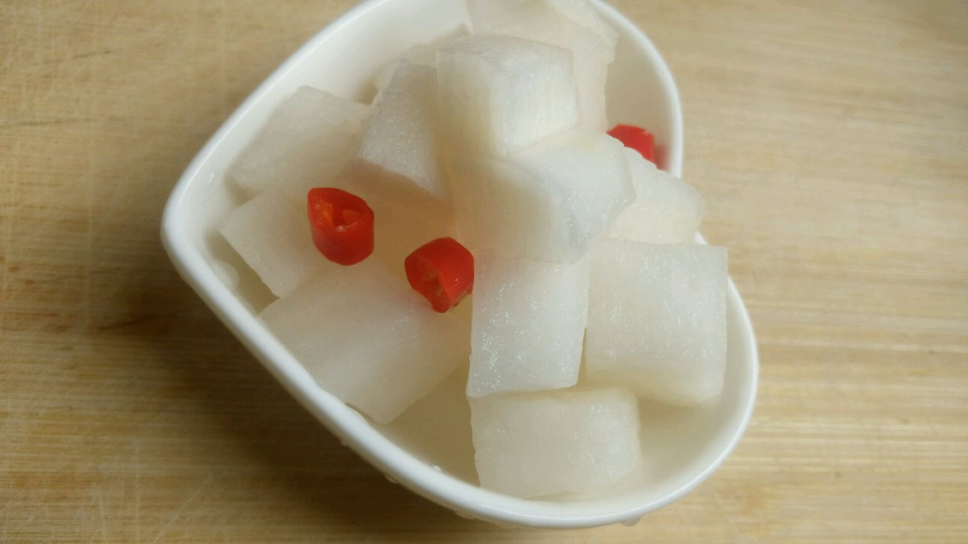 泡酸萝卜