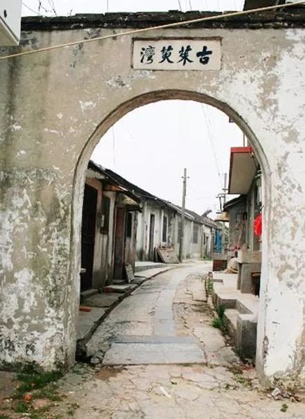 湾头镇,隶属江苏省扬州市广陵区,地处广陵区