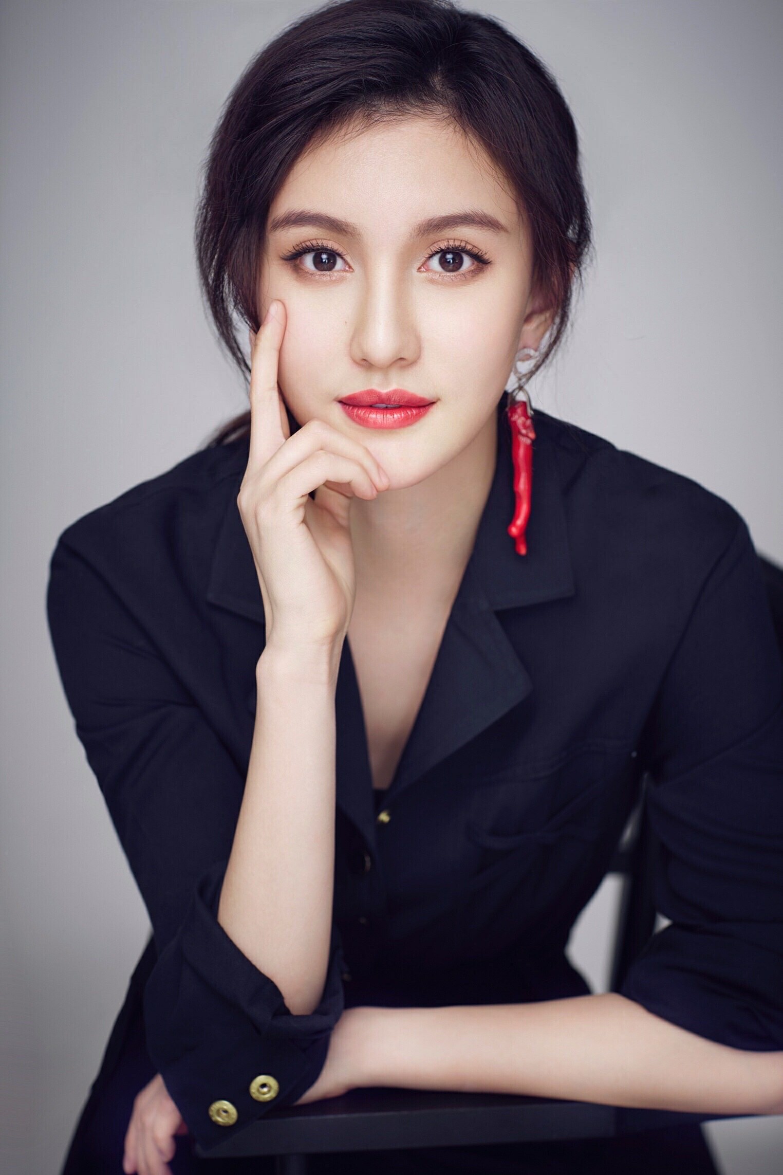 pbr98ia">陈薪璇,1993年5月25日出生于江西省九江市,中国内地女演员