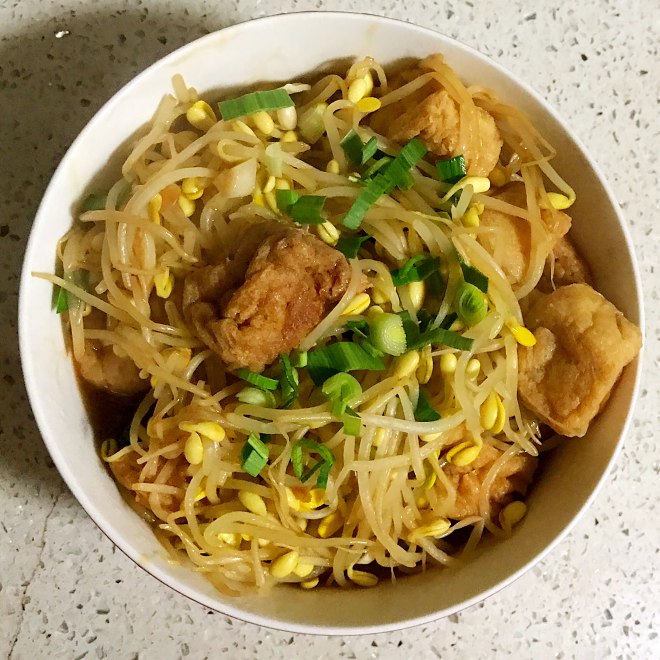 黄豆芽炒豆腐