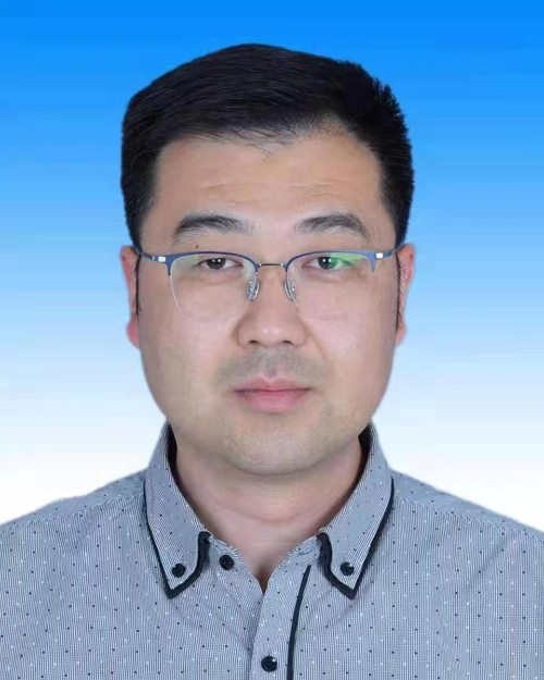  p data-id="tpo6hdmaktux">王京,男,汉族,198