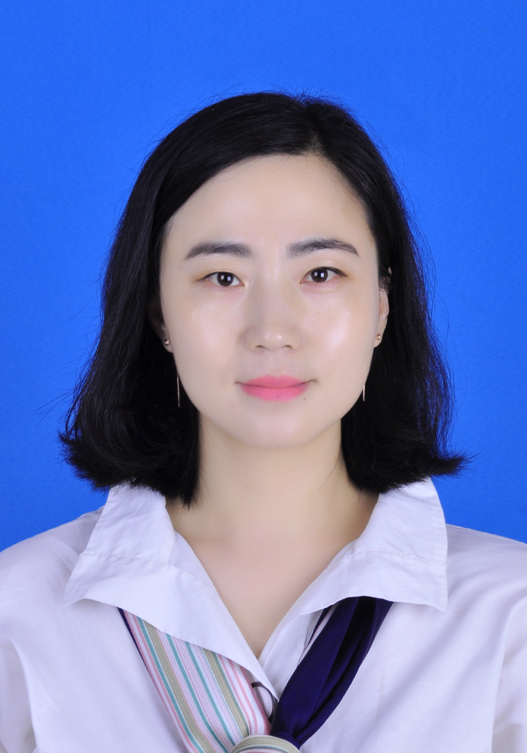  p data-id="2bzi3sgpkub">马玲,女,汉族,中共党员,1979年5月生,1998