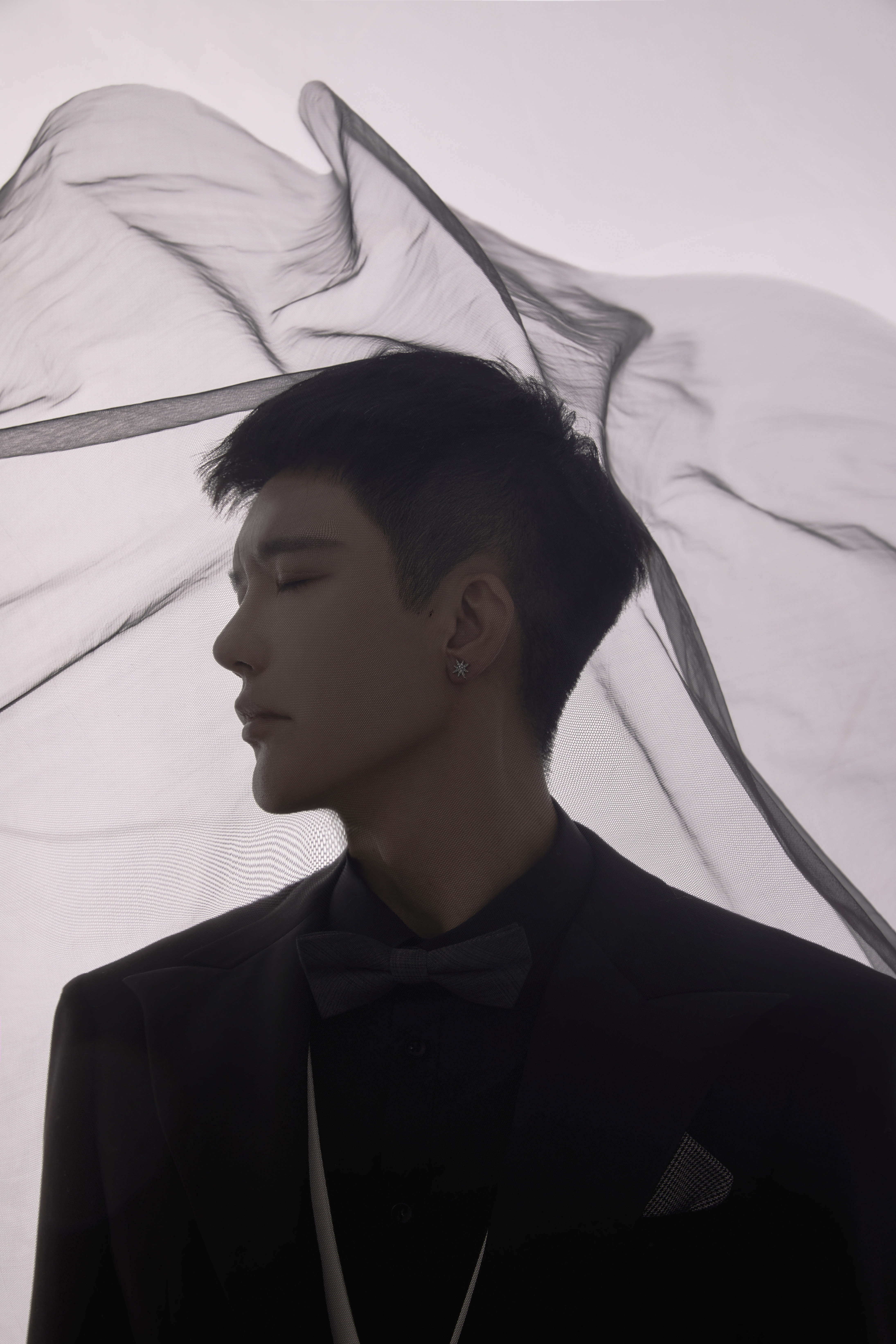  p>这么远那么近,本名贾文宇,1988年4月12日出生于山西省太原市,现居