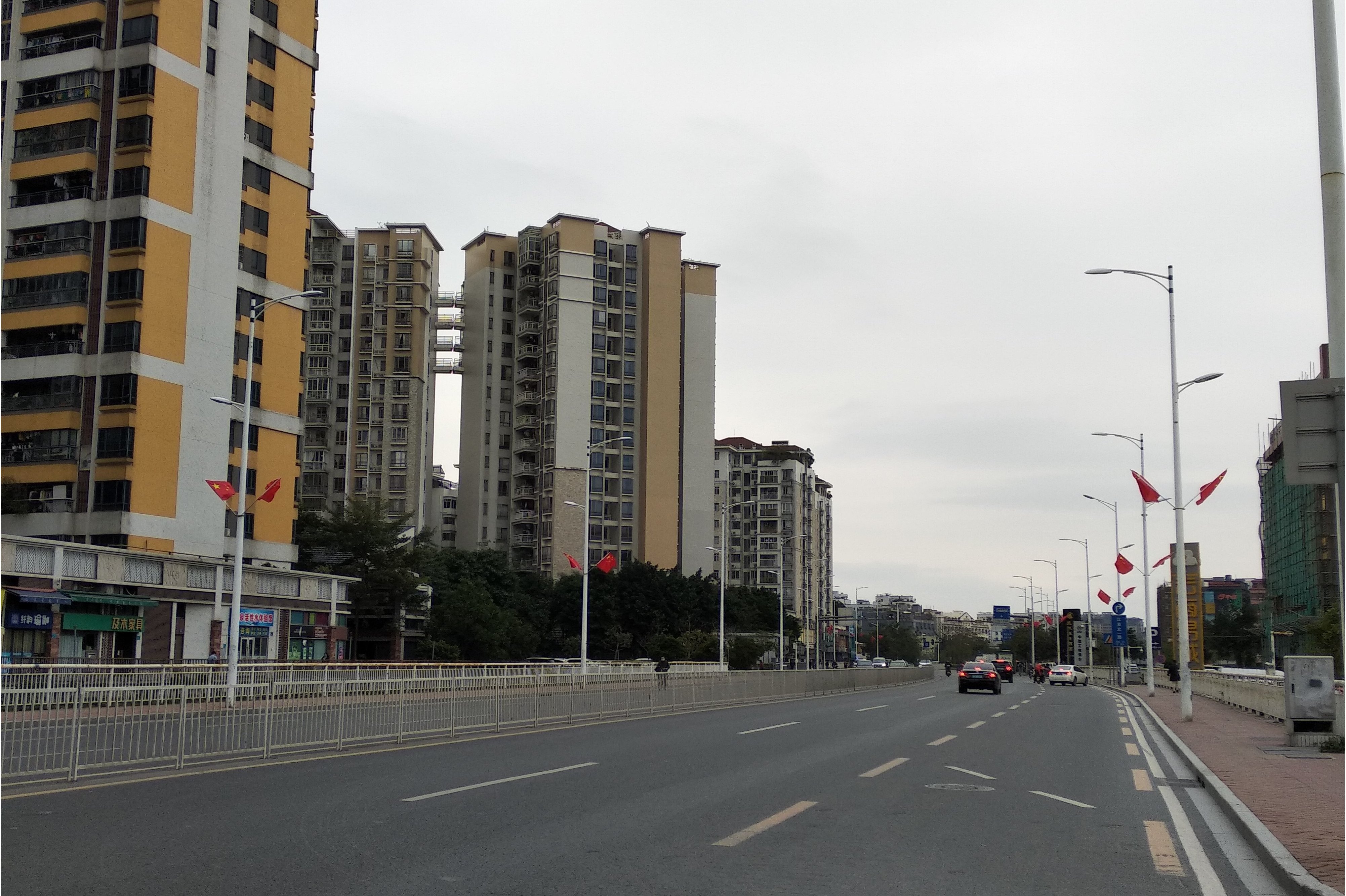  p>黄石北路位于广州市白云区空港大道周边,属于空港经济区域路网工程