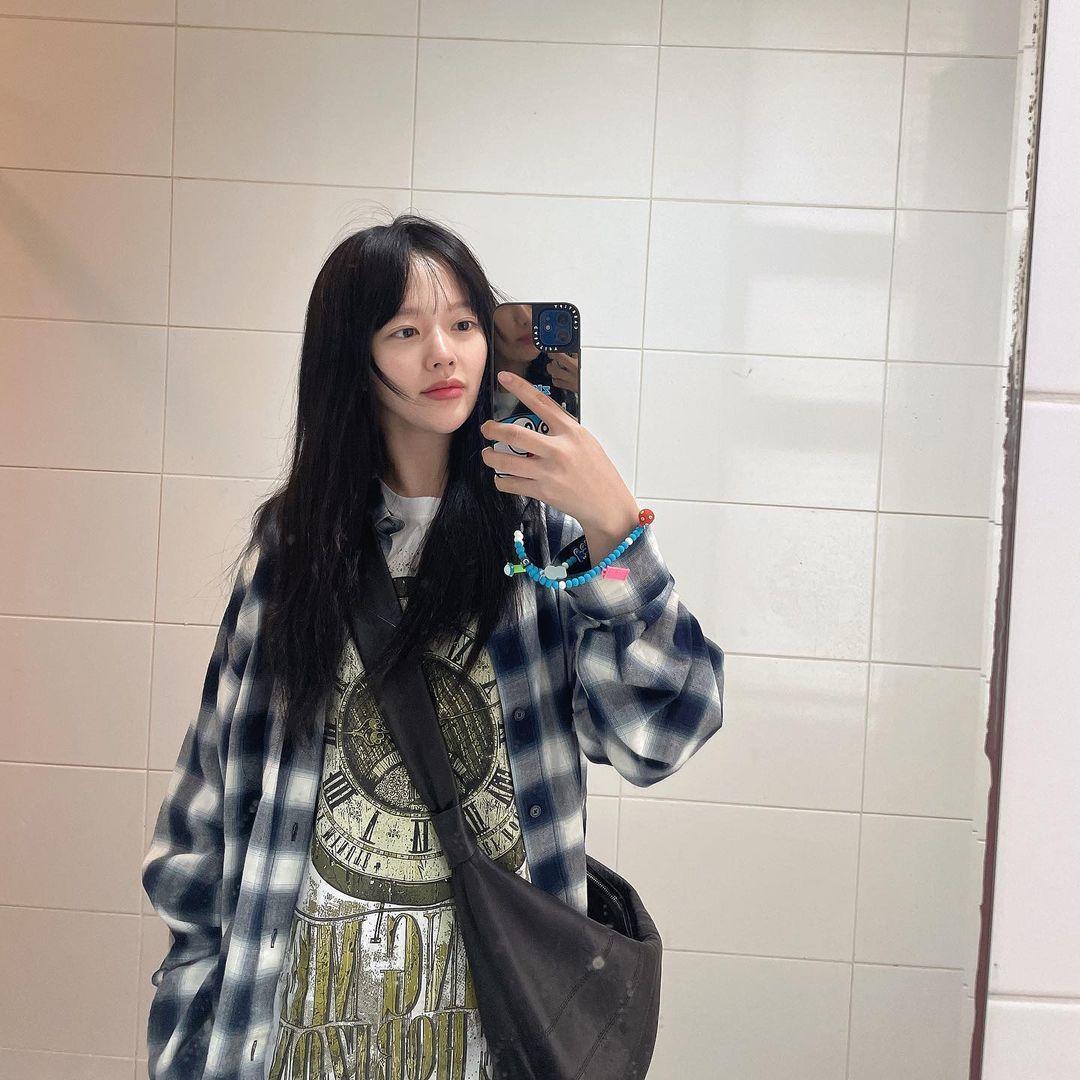  p data-id="gnco218m29">郑知晓 i>