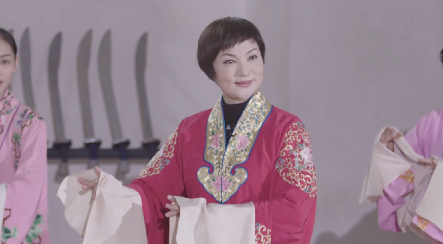  p data-id="gnxa3l969m">李仙花,女,1962年7月出生于广东五华,毕业于