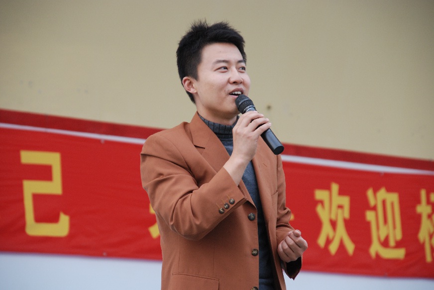  p data-id="gnyussolae">柴华北,中央电视台主持人, a target="