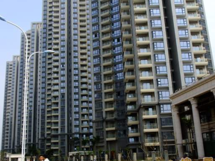 0i0c887d">维多利亚国际社区位于泸州的城西板块总占地350亩,分为三期