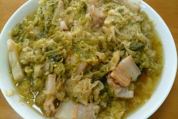 酸菜肉炖