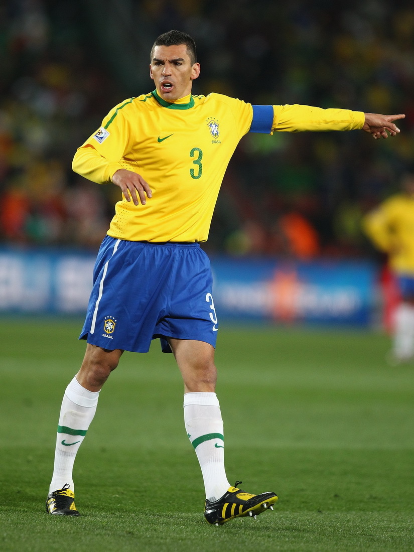  p>卢西马尔·费雷拉·达·席尔瓦( lucimar da silva ferreira),昵称