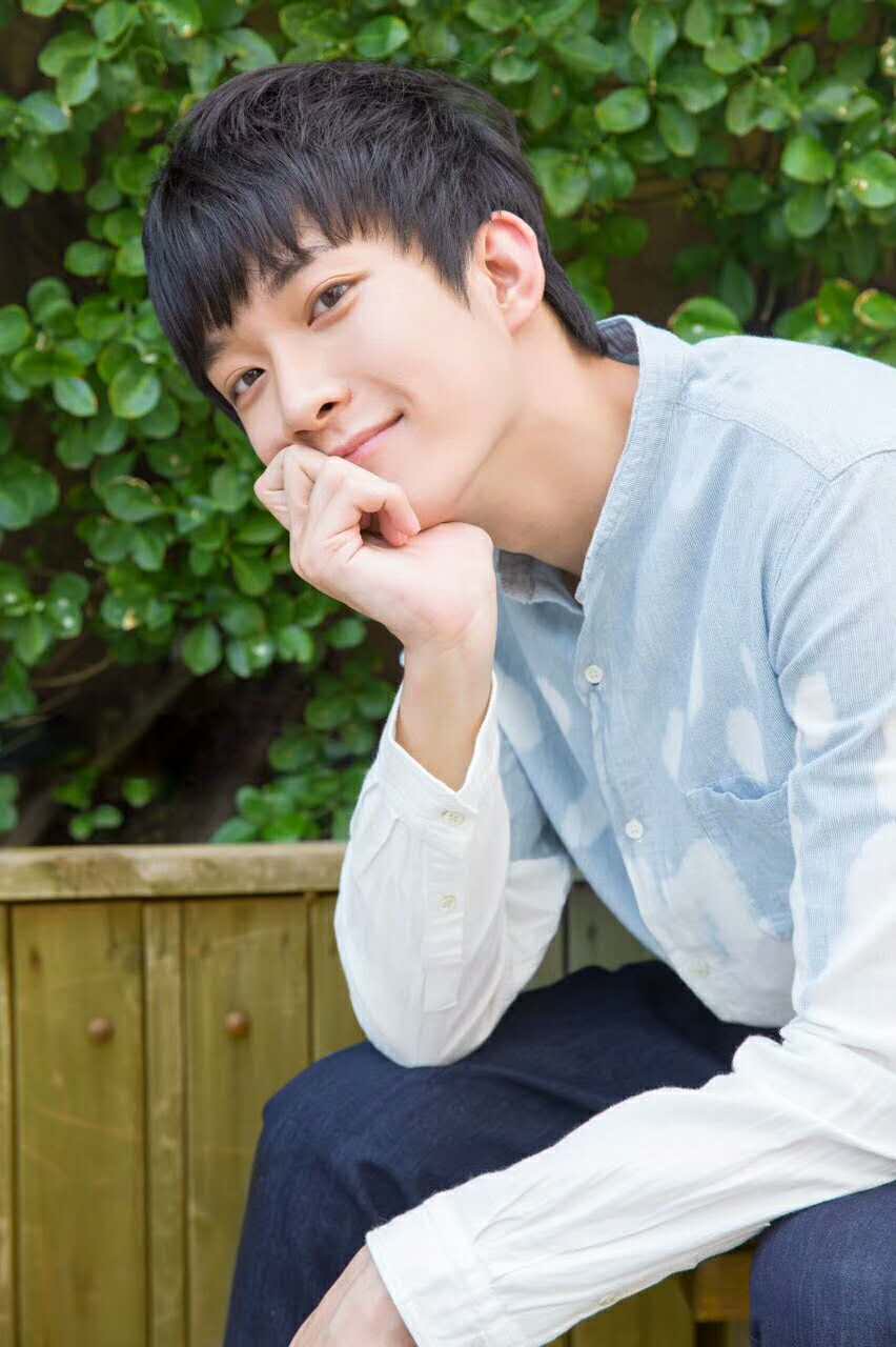  p>曹恩齐(vincent),原名曹思达,1995年11月26日出生于北京市,中国