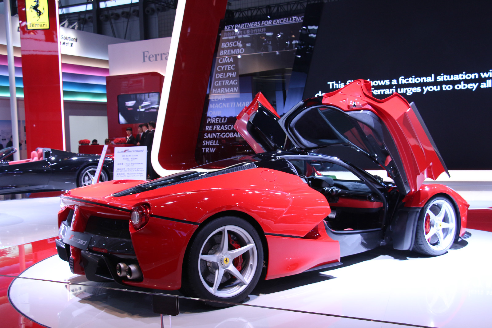  p>laferrari是 a target="_blank" href="/item/法拉利/159977" data