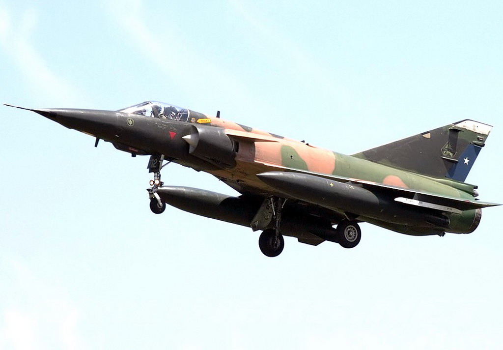  p>幻影iii型单座单发无尾三角翼战斗机,001号机于1955年6月25日首飞