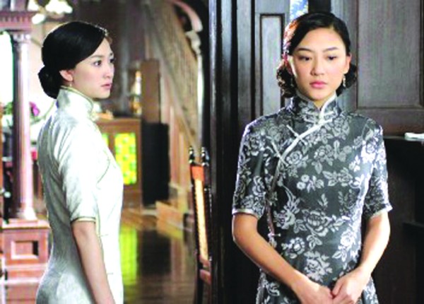 p>《凤穿牡丹》由香港导演 a target="_blank" href="/item/曾丽珍