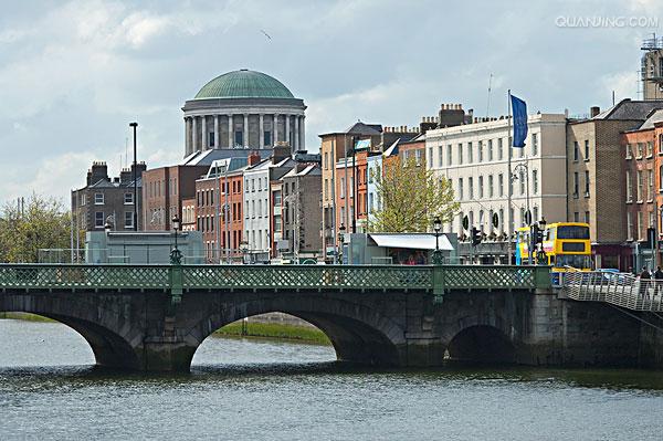  p>都柏林(dublin)是爱尔兰共和国的首都及最大城市,也是爱尔兰的政治