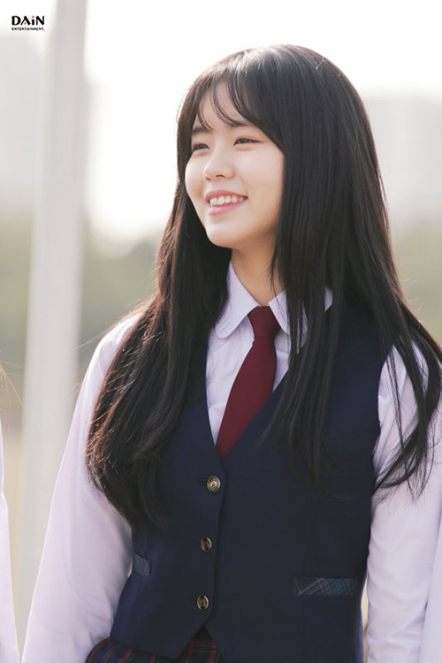  /p> p>2014年,郑多恩以短片《动物园》出道.