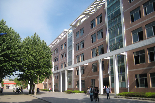 新沂市钟吾中学