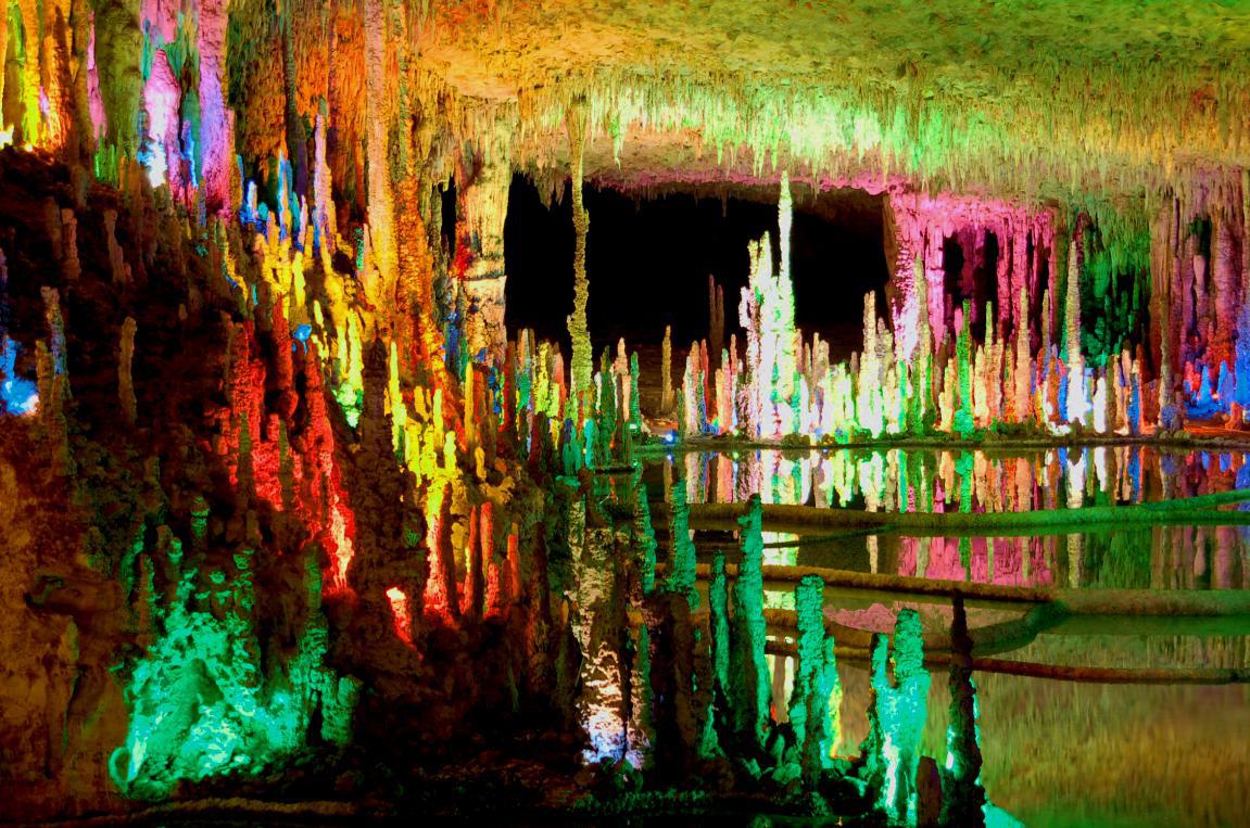  p data-id="gnwodbhb6e">天泉洞位于宜宾市兴文县境内,是天泉洞是