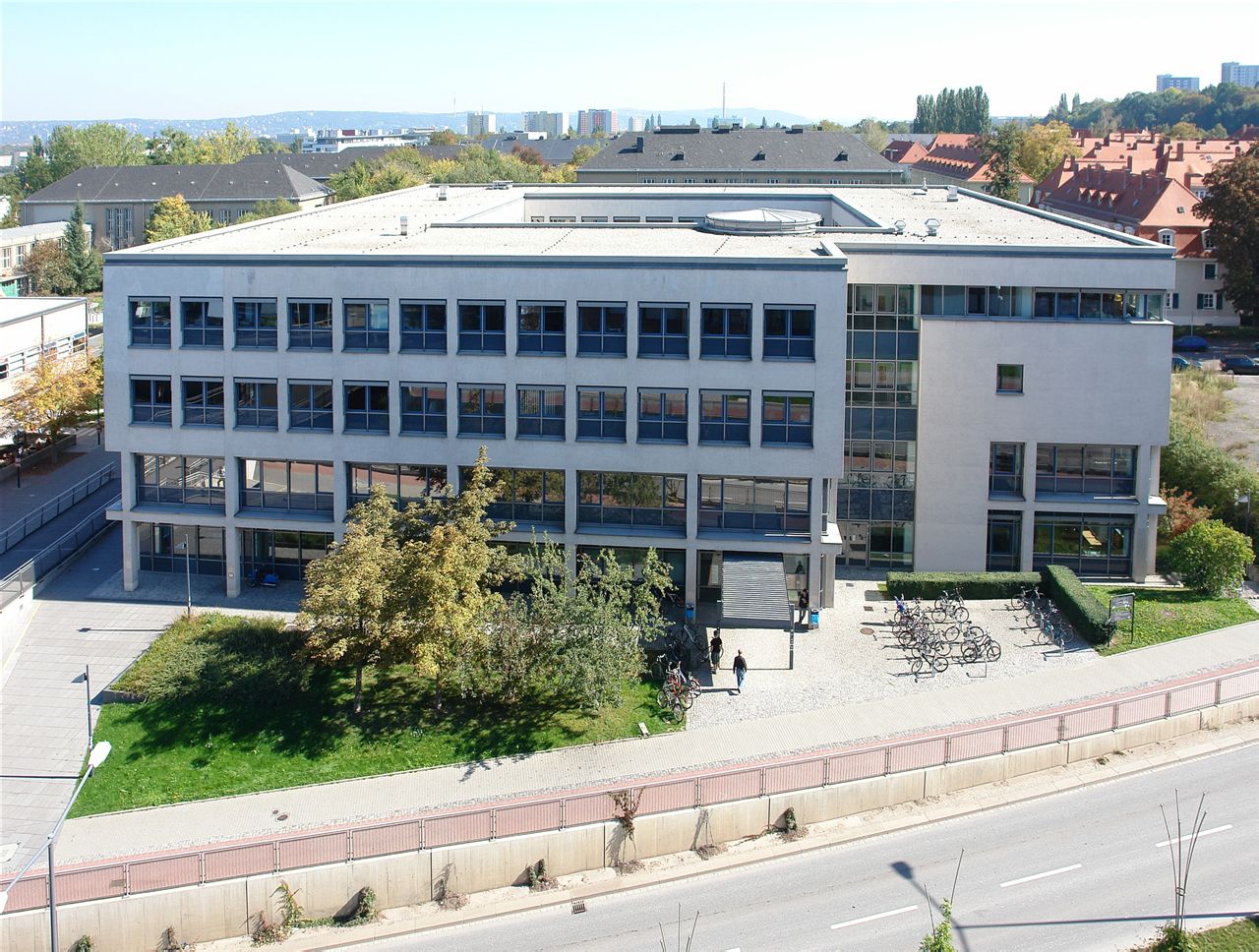  p>德累斯顿工业大学(technische universit  t dresden),始建于1828