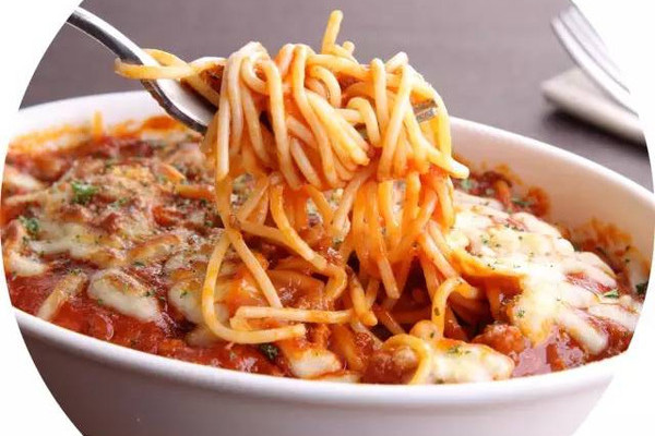  p> b>意大利肉酱芝士面 /b>,主要食材:意大利通心面,盐,意大利肉酱