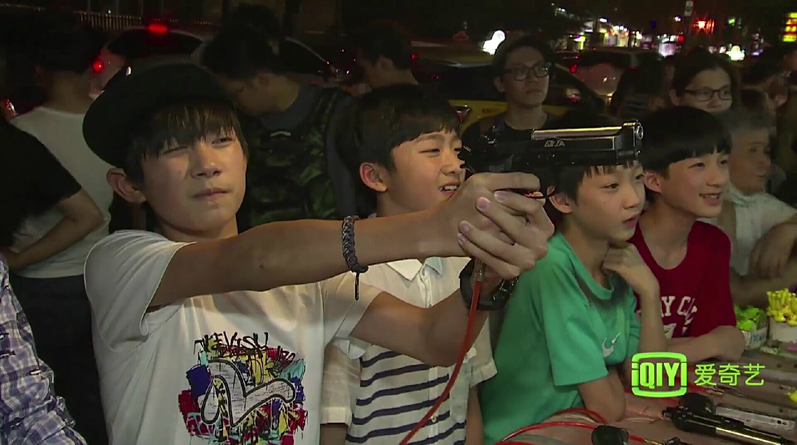  p>《快乐环岛》是 a target="_blank" href="/item/tfboys/9083733"