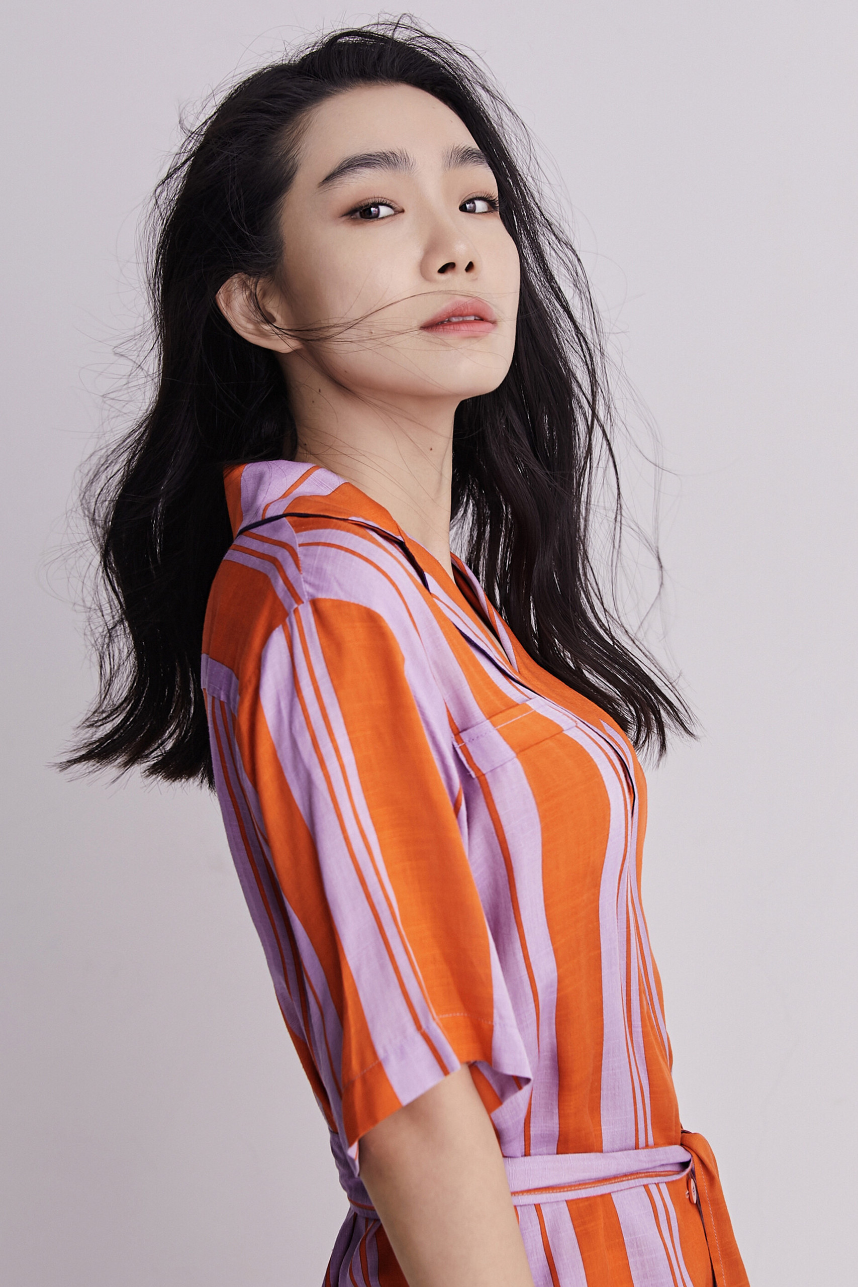  p data-id="gntropnaeh">杜娟,中国内地女演员,歌手,制片人,原二炮