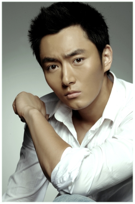  p>李东学,1982年11月27日出生于河南省郑州市,中国内地影视男演员