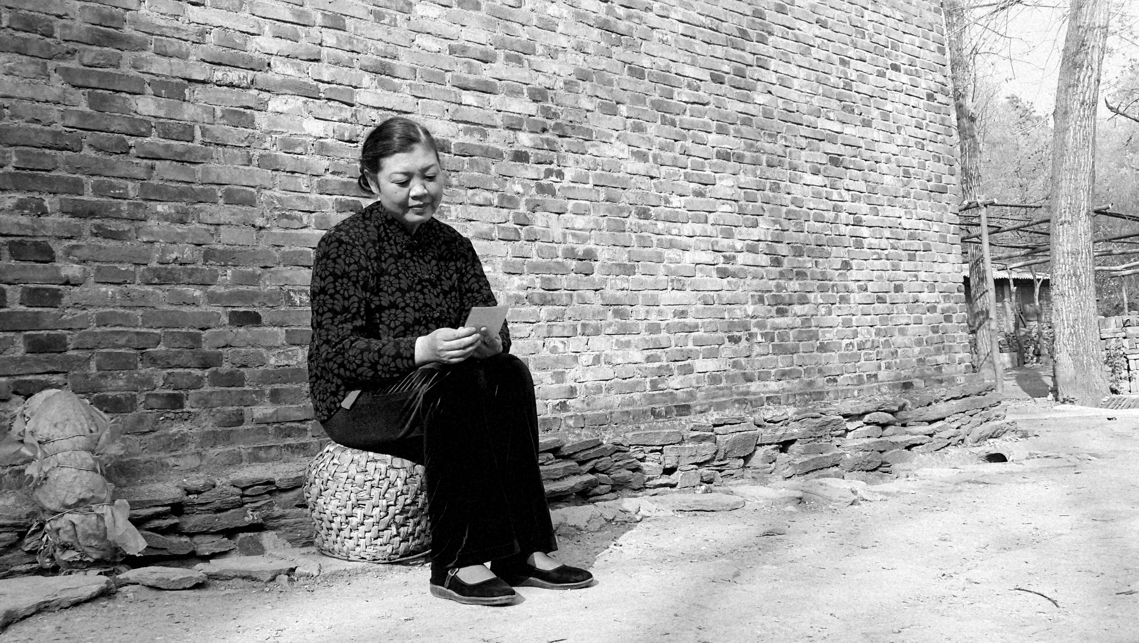 儿的白发亲娘