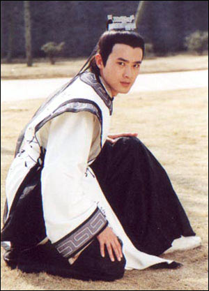  p>陆揆,出生于北京市,中国内地配音演员,配音导演,毕业于上海戏剧