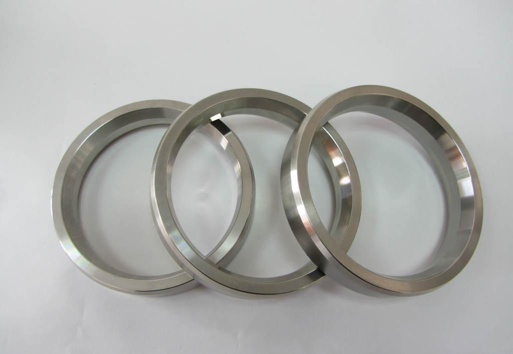 为八角型的实体 a target="_blank" href="/item/金属垫片/728191"