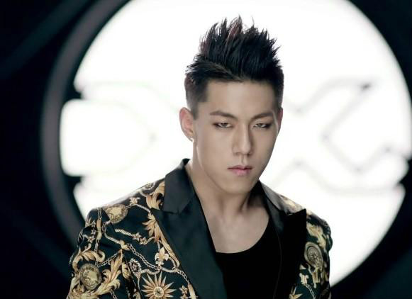  p data-id="gns0htx6zx">卡斯柏 i>(casper) /i>,原名储晓祥.