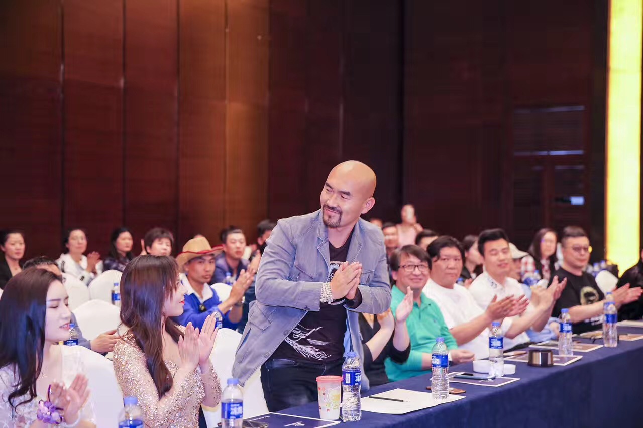  p data-id="gnvhmv1v4r">庞统,别名:(庞勇),中国内地男演员,导演.