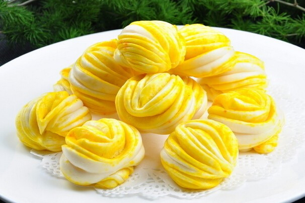  p>花卷是和包子, a target="_blank" href="/item/馒头/6133" data