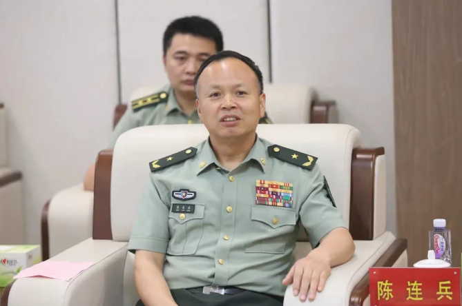 data-id="tf4pmn3226ze">现任上海警备区 span class="ref" data
