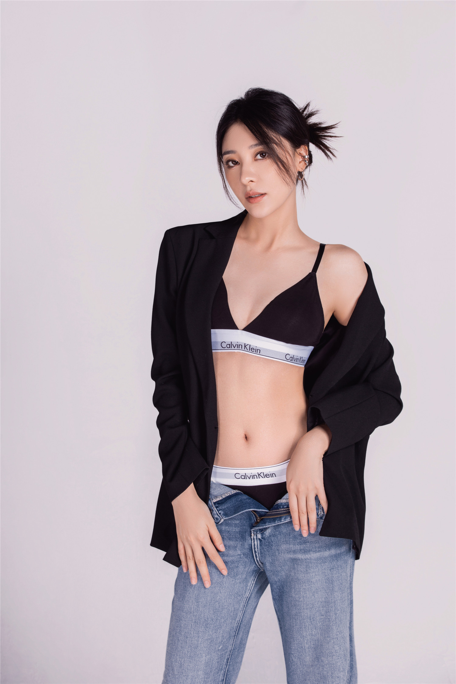  p data-id="gnbklkw76j">田媛,演员,1988年10月出生于四川遂宁,毕业