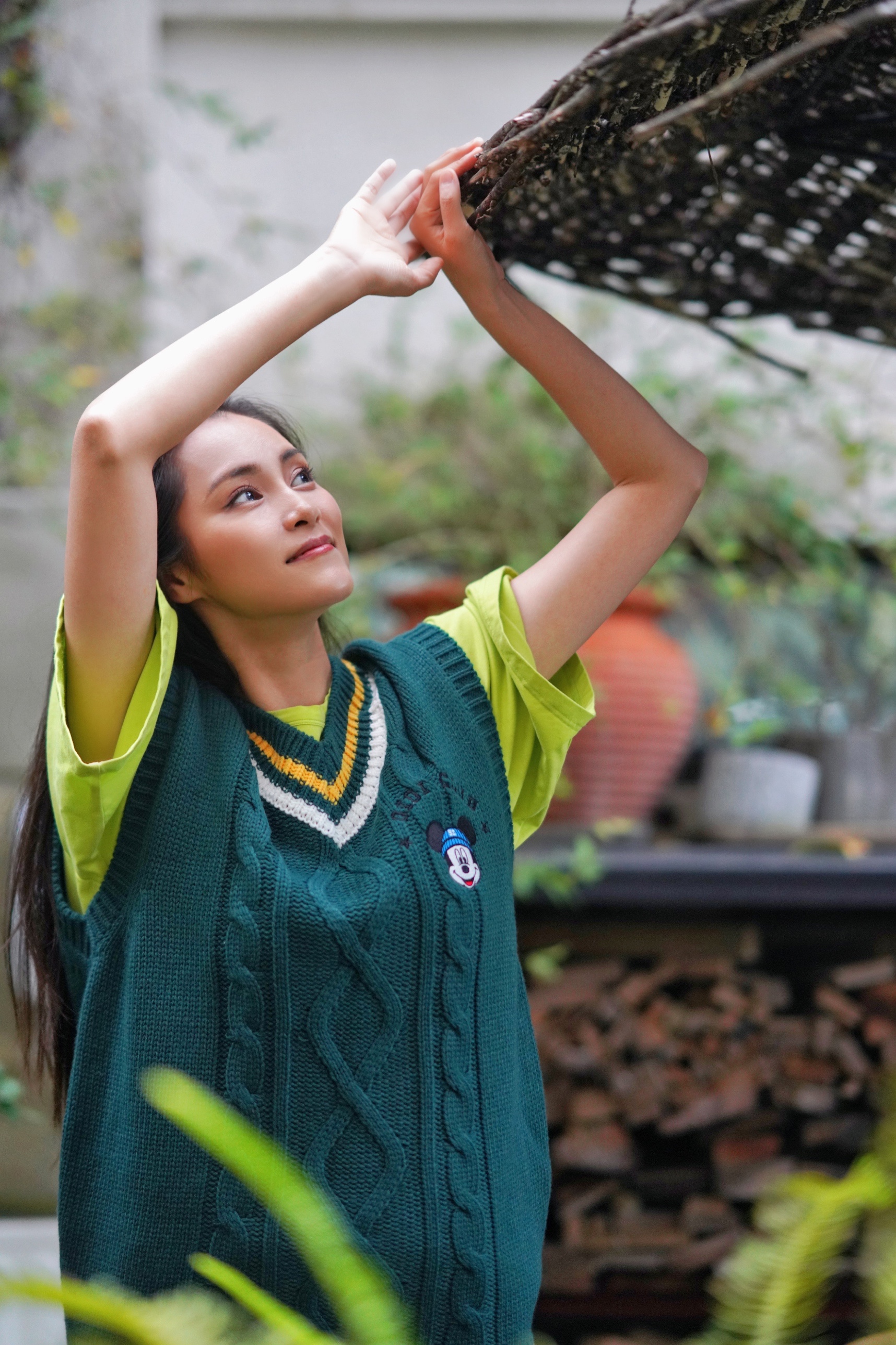  p data-id="go1atira87">田蕾希,出生于天津市,中国内地女演员,模特