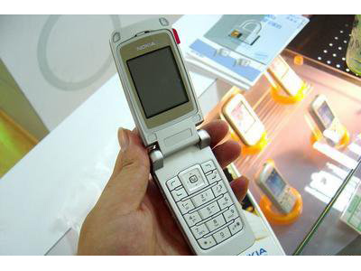  p>nokia 6152是 a target="_blank" href="/item/诺基亚公司
