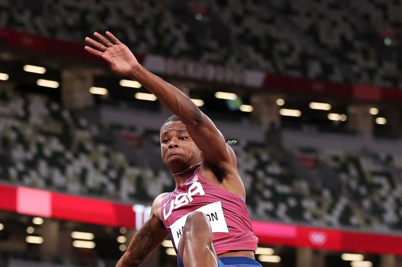 ,1999年4月30日出生,美国田径运动员