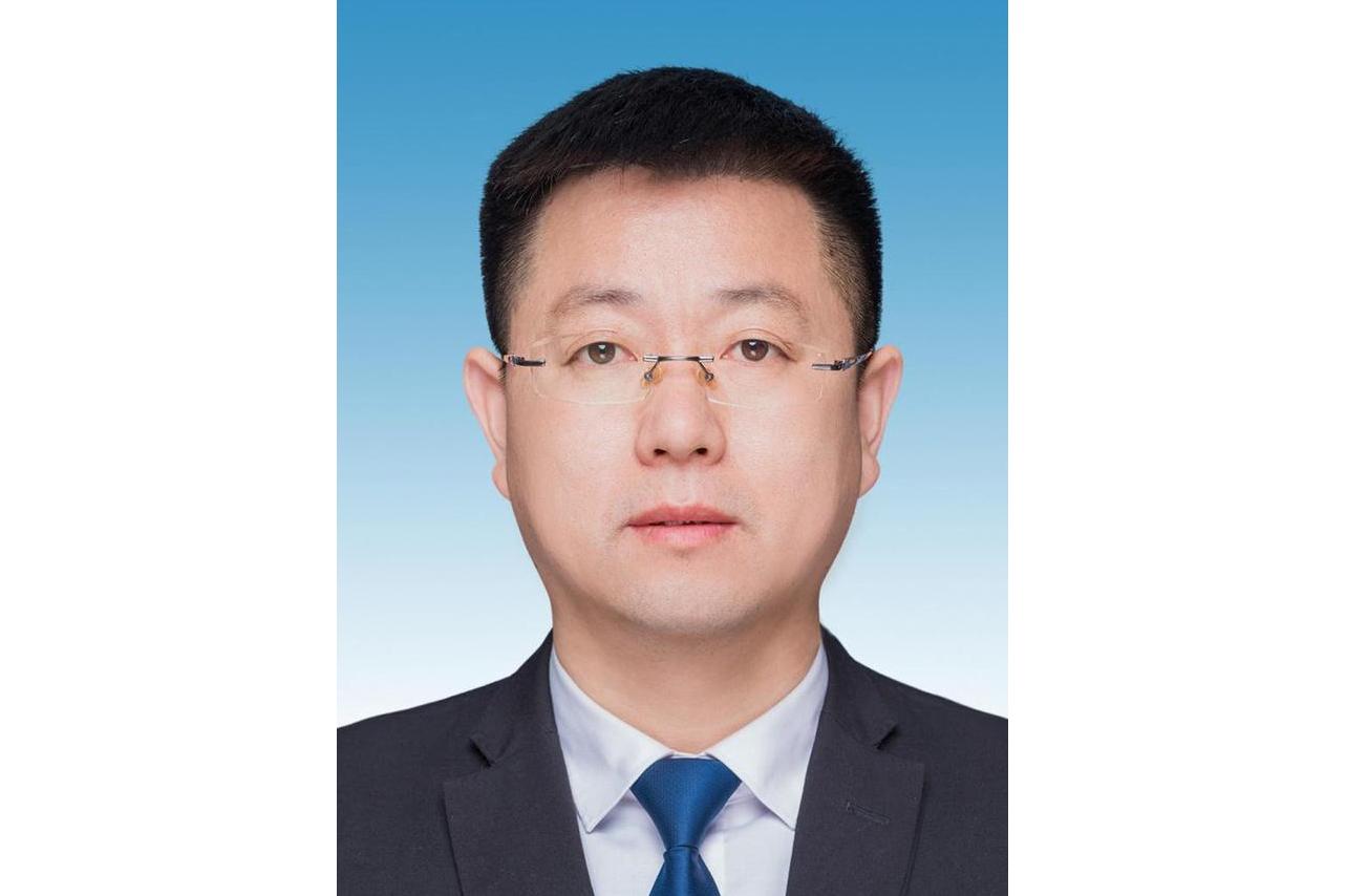  /p> p data-id="tzgsagh2de3y">现任江西省上饶市余干县副县长. /p>