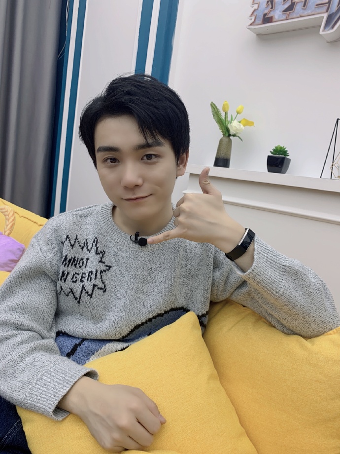  p data-id="2kfcu5avoye">吴晛,中国内地配音演员.