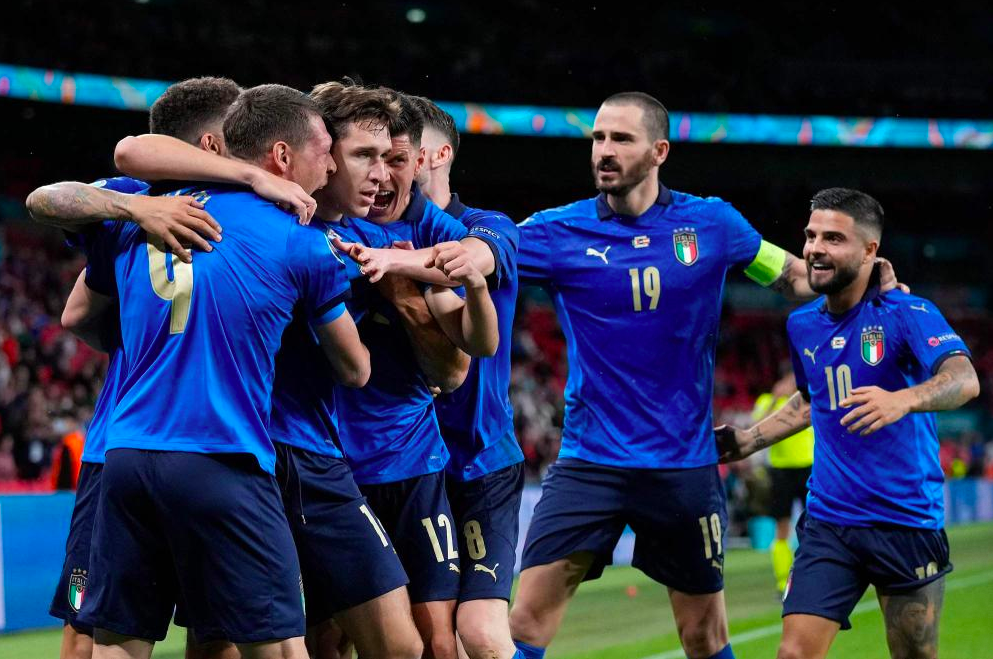  p>2020年欧洲足球锦标赛(uefa euro 2020),亦称为"2020年欧洲杯"  "