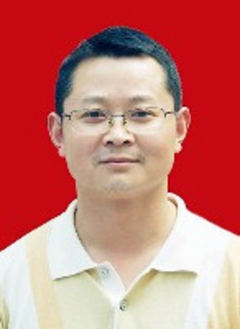 2007年8月,中共广汉市委群众工作局工作,先后任接访科科长,副局长.